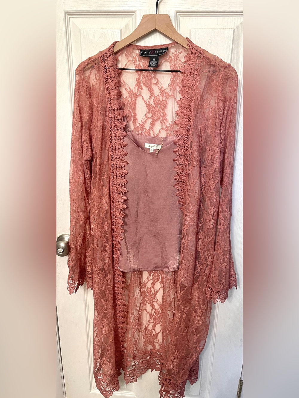 Polly & Esther Rose Lace Duster Kimono Floral XL & Mystree Satin Cami Sz L Set
